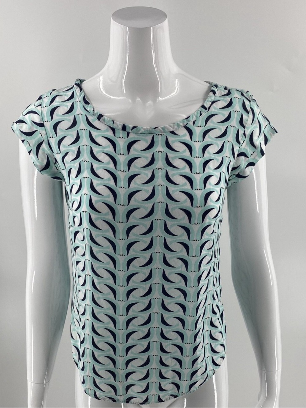 STYLUS Bird Print Patterned Button Back Cap Sleeve Boat Scoop Top Blouse L